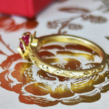 【復刻 捻り梅】天然ルビー お花の彫り 18金リング