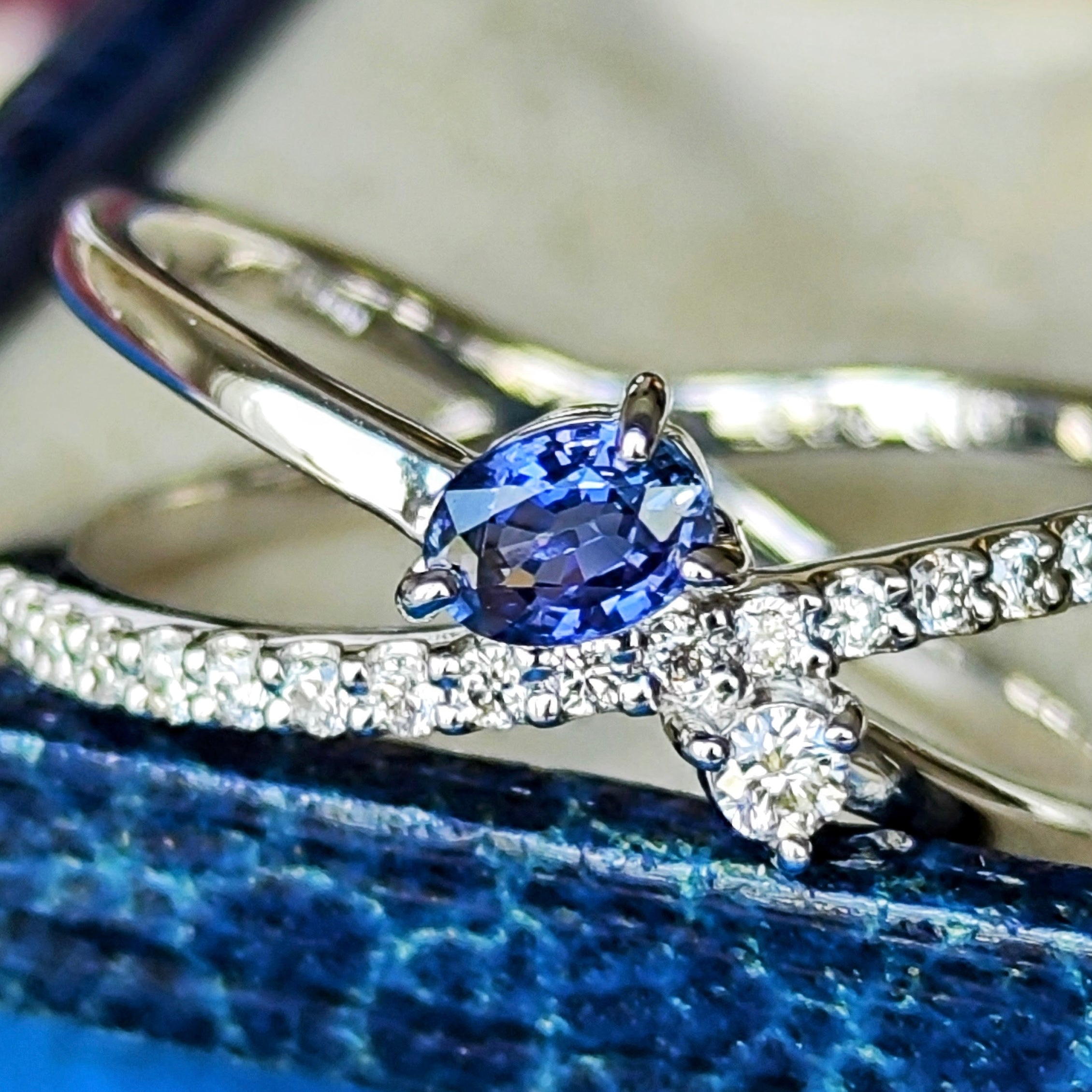 【花】天然ブルーサファイアとダイヤモンドのリング コーンフラワー】天然ブルーサファイア 1.19ct 天然ダイヤモンド