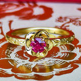 【復刻 捻り梅】天然ルビー お花の彫り 18金リング