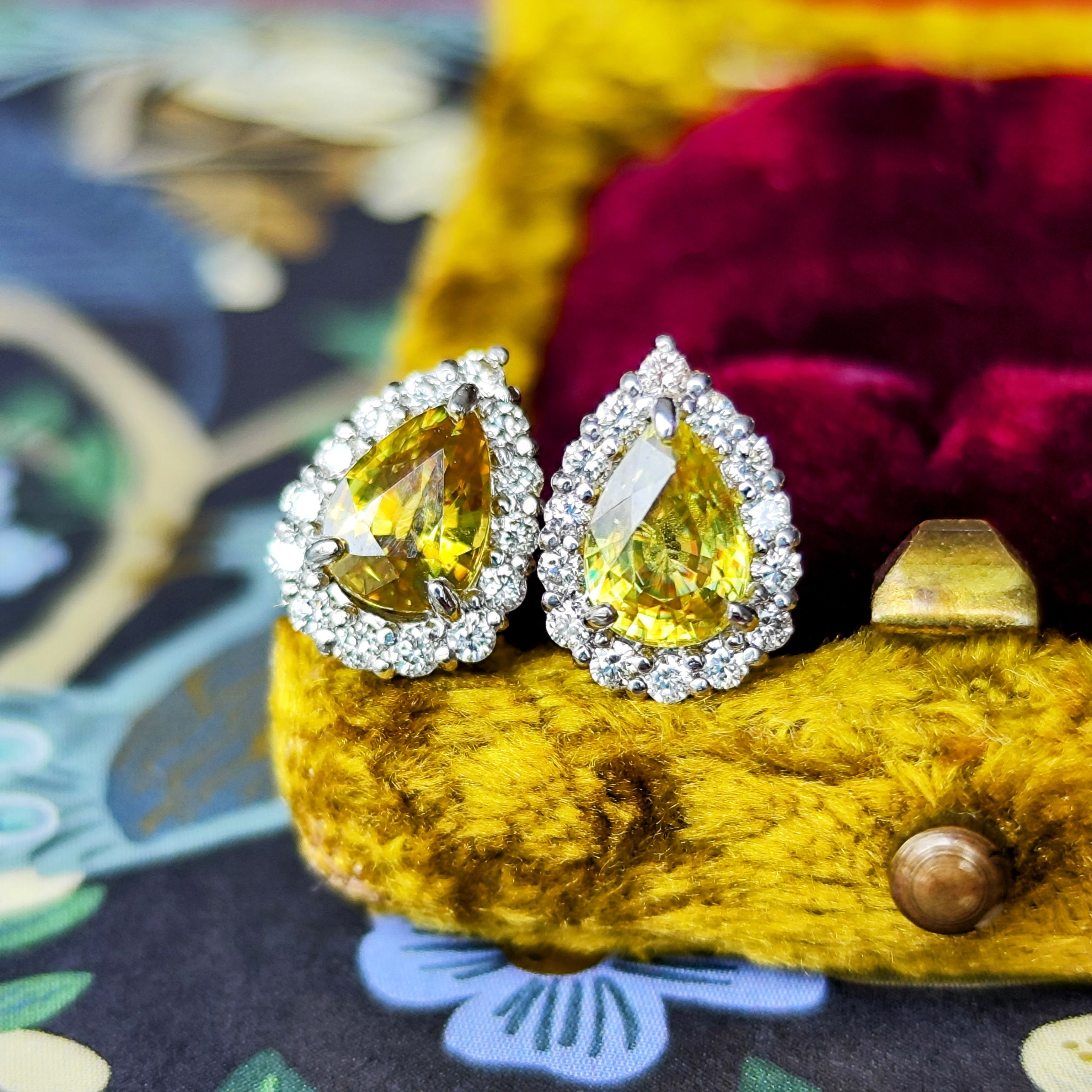 天然スフェーン ダイヤモンド ピアス 計4.70ct PT900