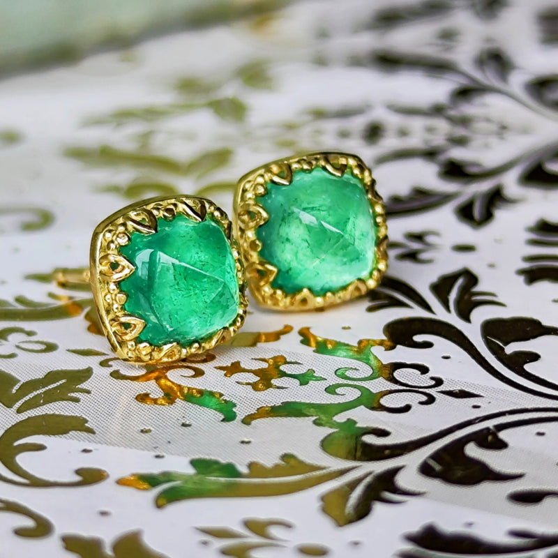 【シュガーローフ】天然エメラルド 18金ピアス