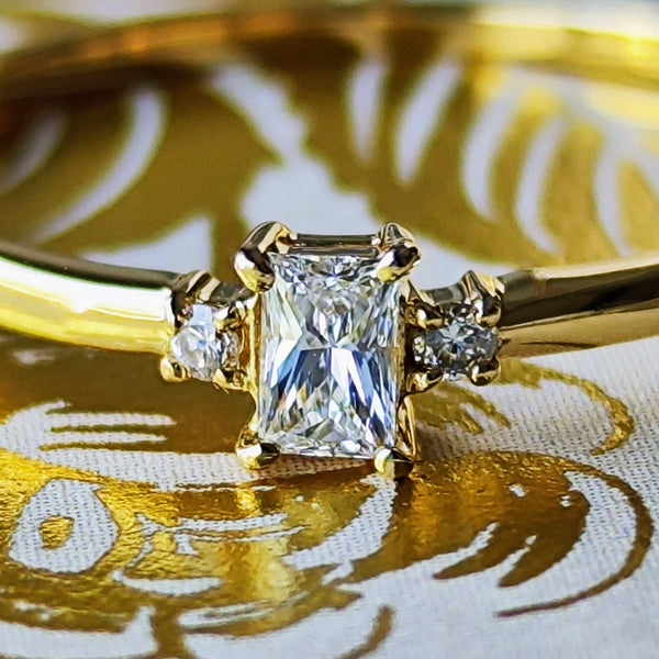 K18リング 天然サンゴ+天然貝+天然ダイヤモンド #11号6.4 g K18リング 天然サンゴ+天然貝+天然ダイヤモンド #11号6.4 g K18