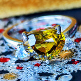 【再出品】天然スフェーン ハートシェイプ 天然ラブラドライト