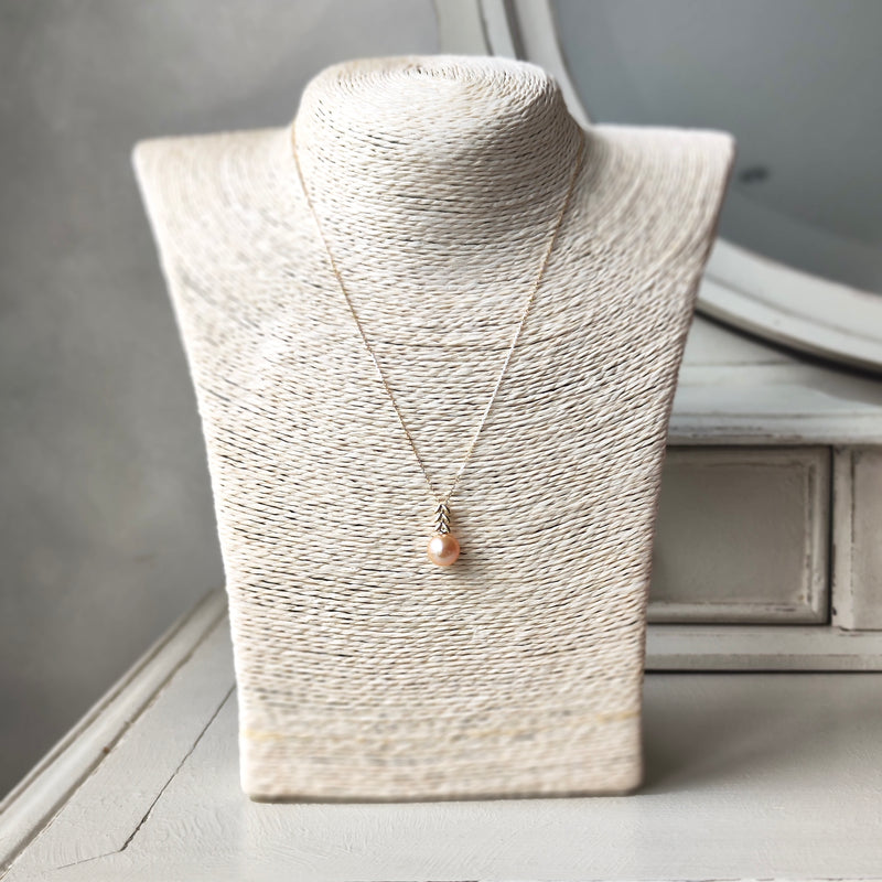 【アプリコット】有核淡水パール ネックレス 10金