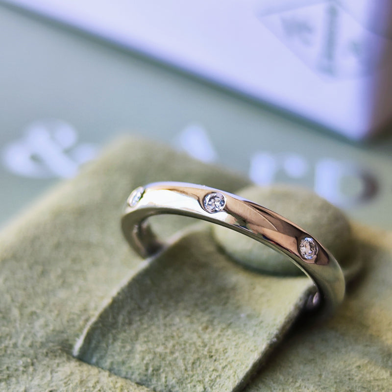 Van Cleef & Arpels ヴァンクリーフ&アーペル アンフィニエトワール ダイヤモンド プラチナ 49