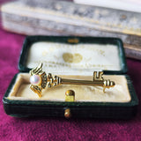 MIKIMOTO ミキモト 鍵と羽のモチーフ あこや真珠 18金 ブローチ