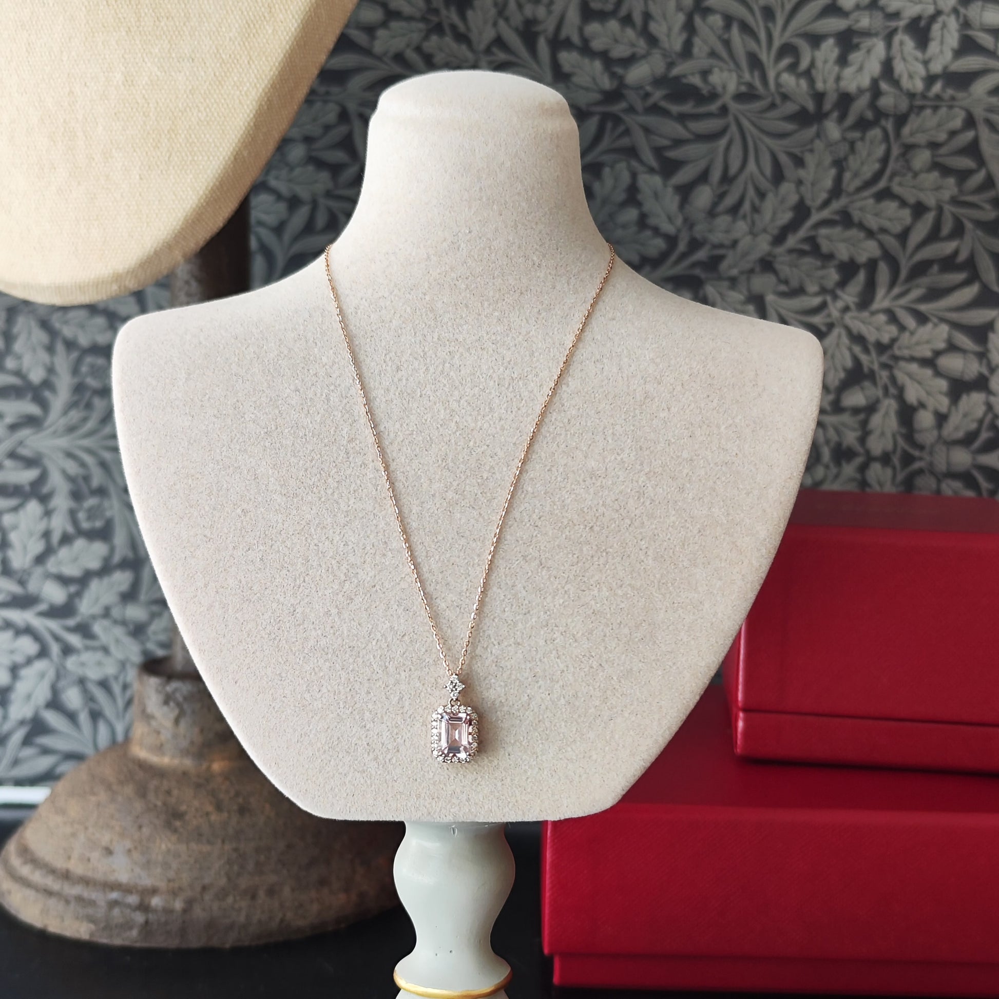 天然モルガナイト 天然ダイヤモンド ネックレス