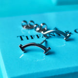 TIFFANY &Co ティファニー Tスマイル 18金WG ピアス