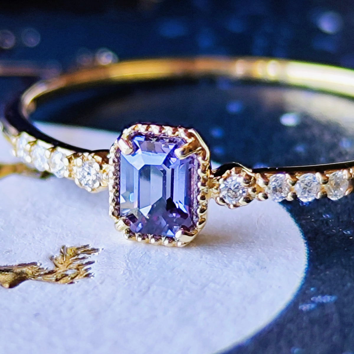 【ベキリーブルー】天然カラーチェンジガーネット 0.24ct 天然ダイヤモンド 18金リング