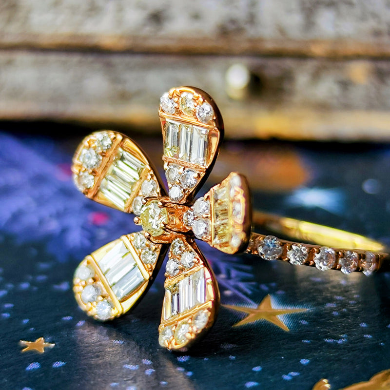 天然ダイヤモンド フラワーモチーフ 18金リング