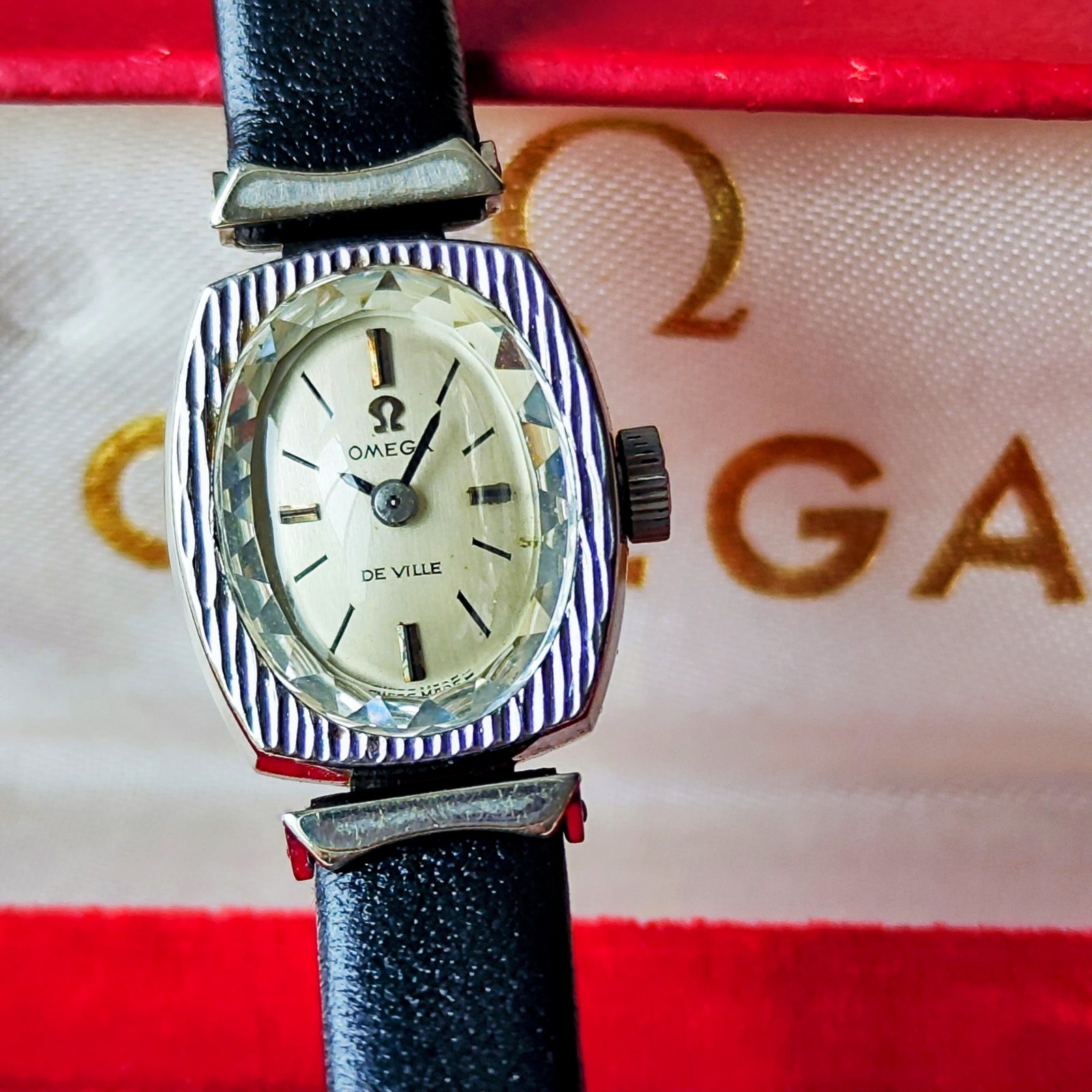 OH済 1970年製 オメガ デビル レディース トノー型 手巻き 極上品 OH済み】OMEGA オメガ DE VILLE デビル トノー型 手巻き 腕時計 – Mico