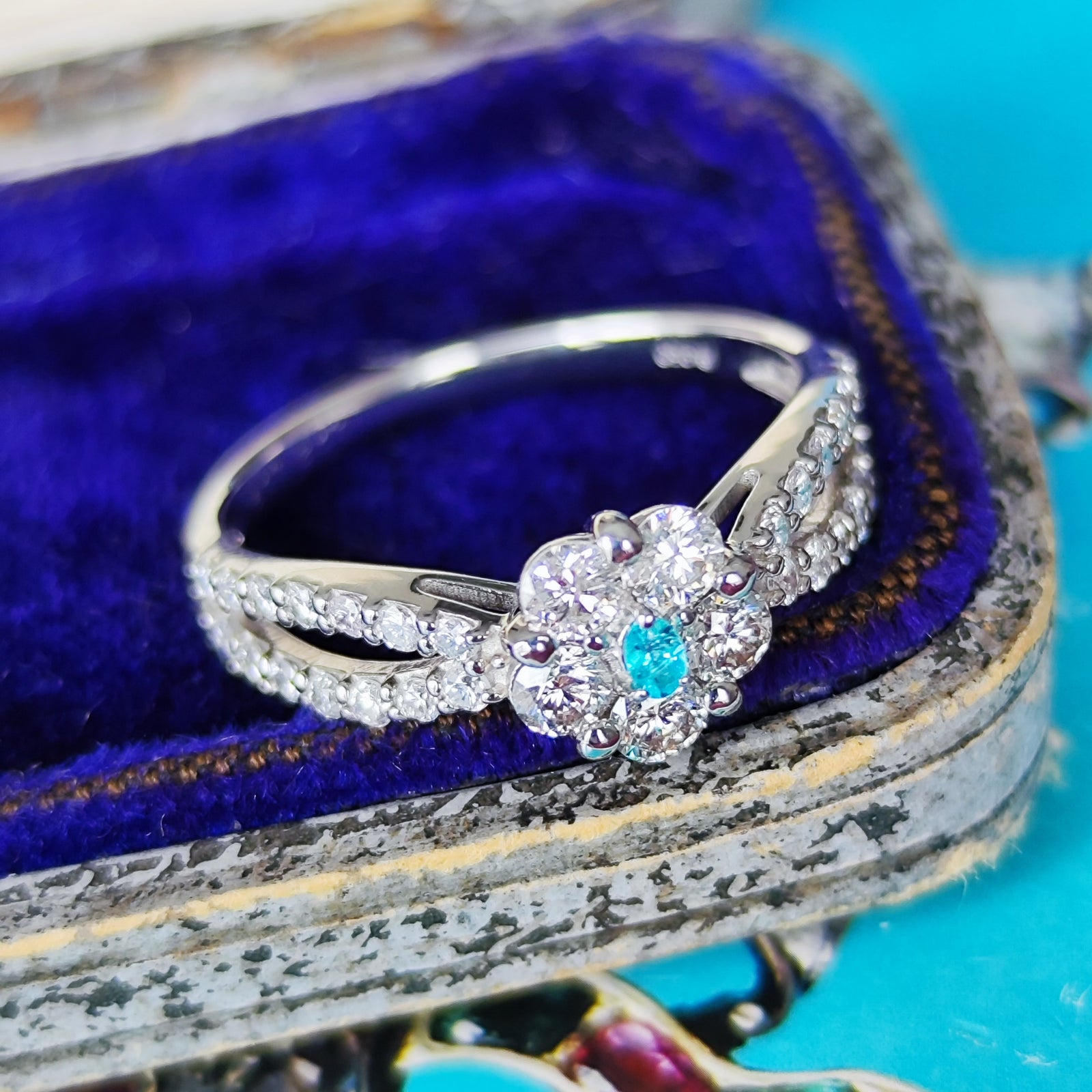 天然パライバトルマリン 天然ダイヤモンドフラワーモチーフ プラチナ