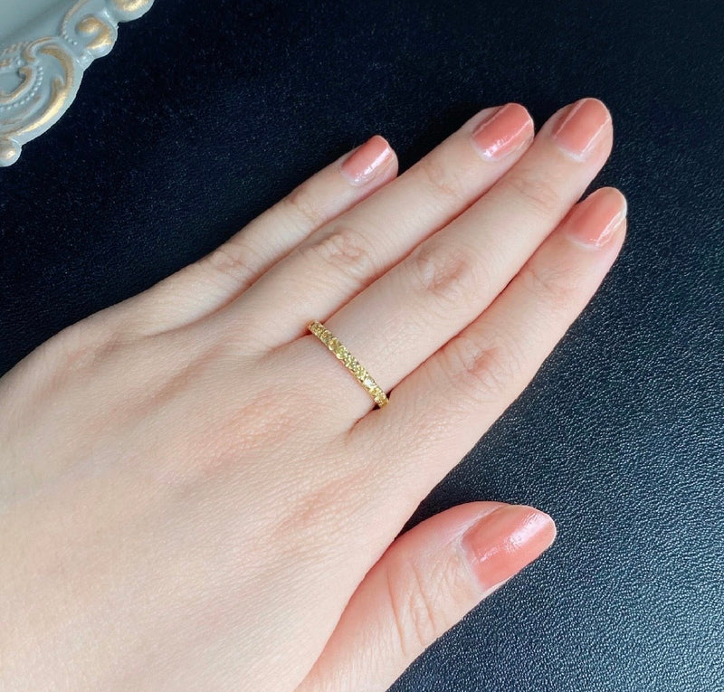 【神様の宿る石】天然イエローサファイア プクラジ ハーフエタニティリング