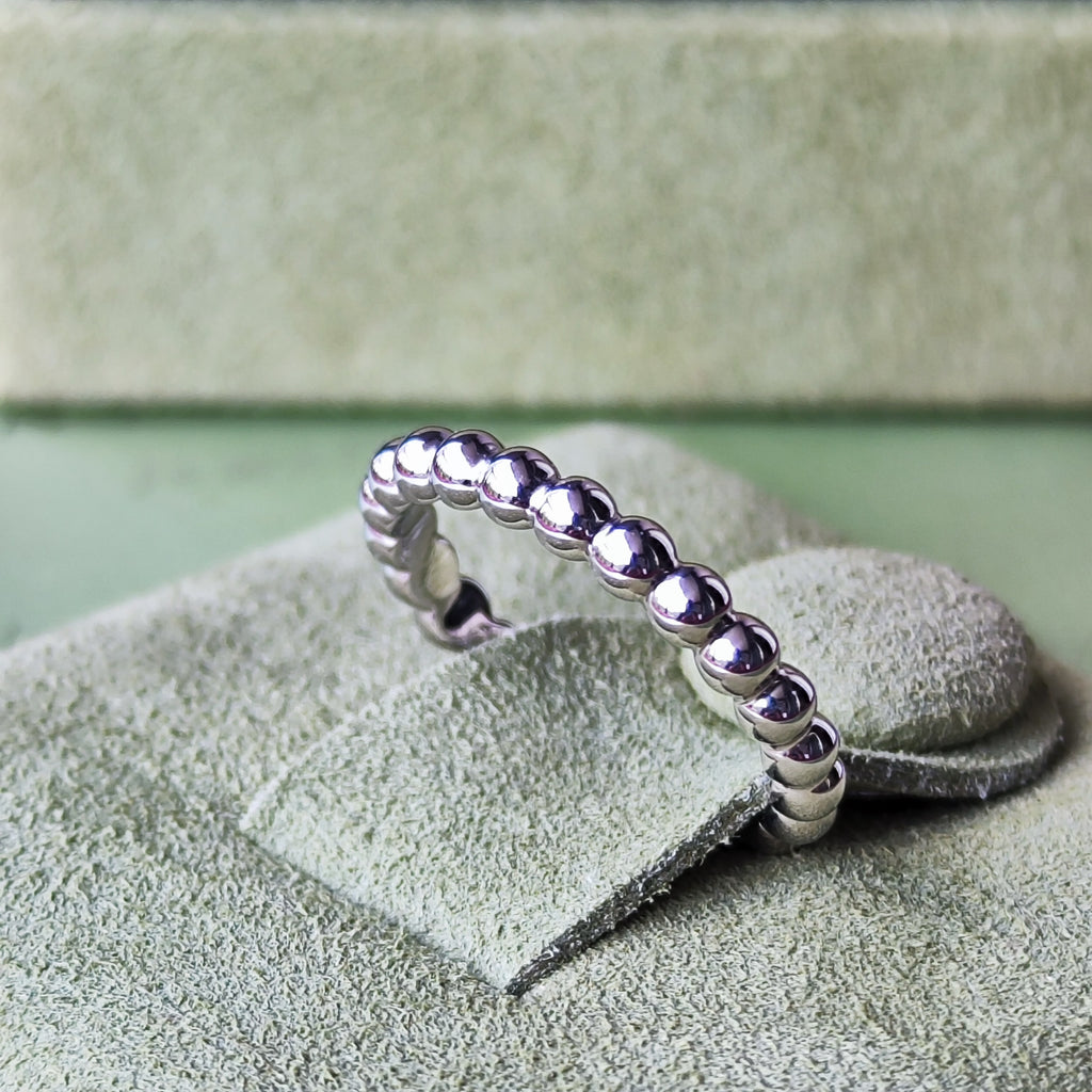 Van Cleef & Arpels ヴァンクリーフ&アーペル ペルレ ミディアム 50