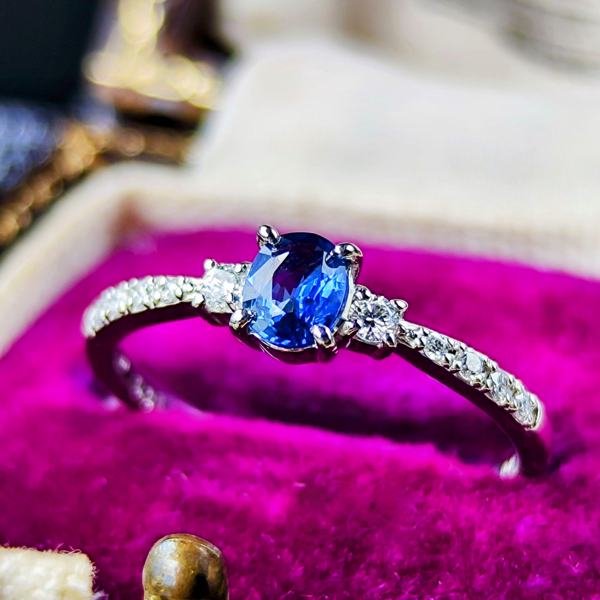 【非加熱 コーンフラワー】天然サファイア 0.31ct 天然ダイヤモンド プラチナリング