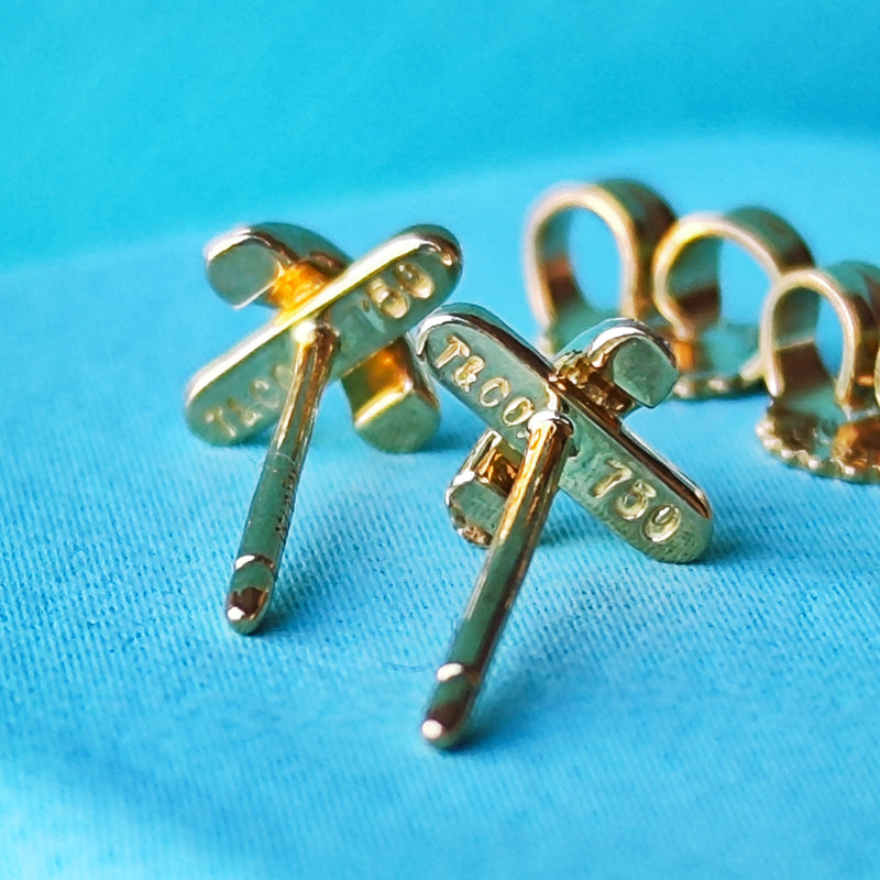 TIFFANY &Co ティファニー クロスステッチ ミニ ダイヤモンド ピアス