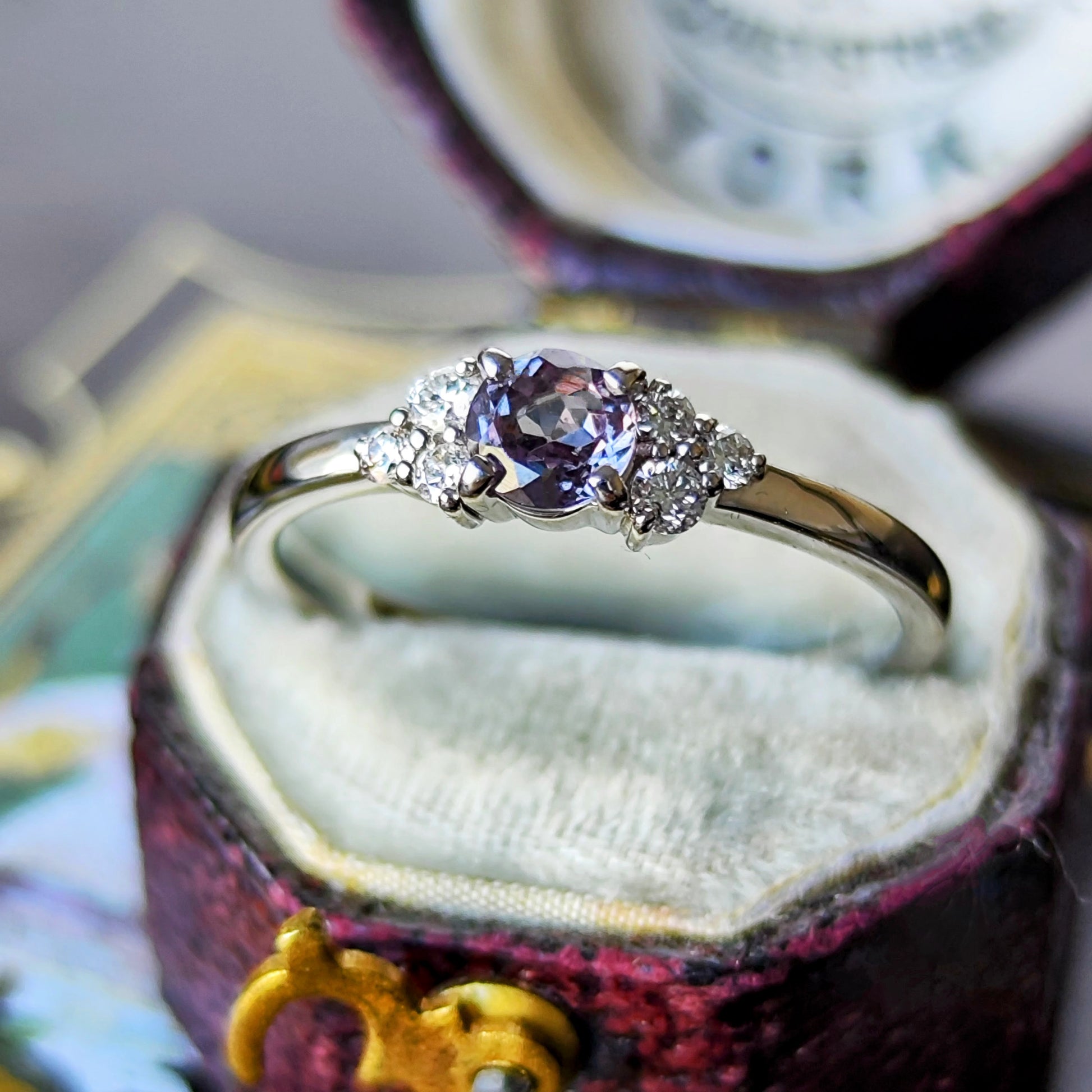 【カラーチェンジ】天然ガーネット 天然ダイヤモンド プラチナリング