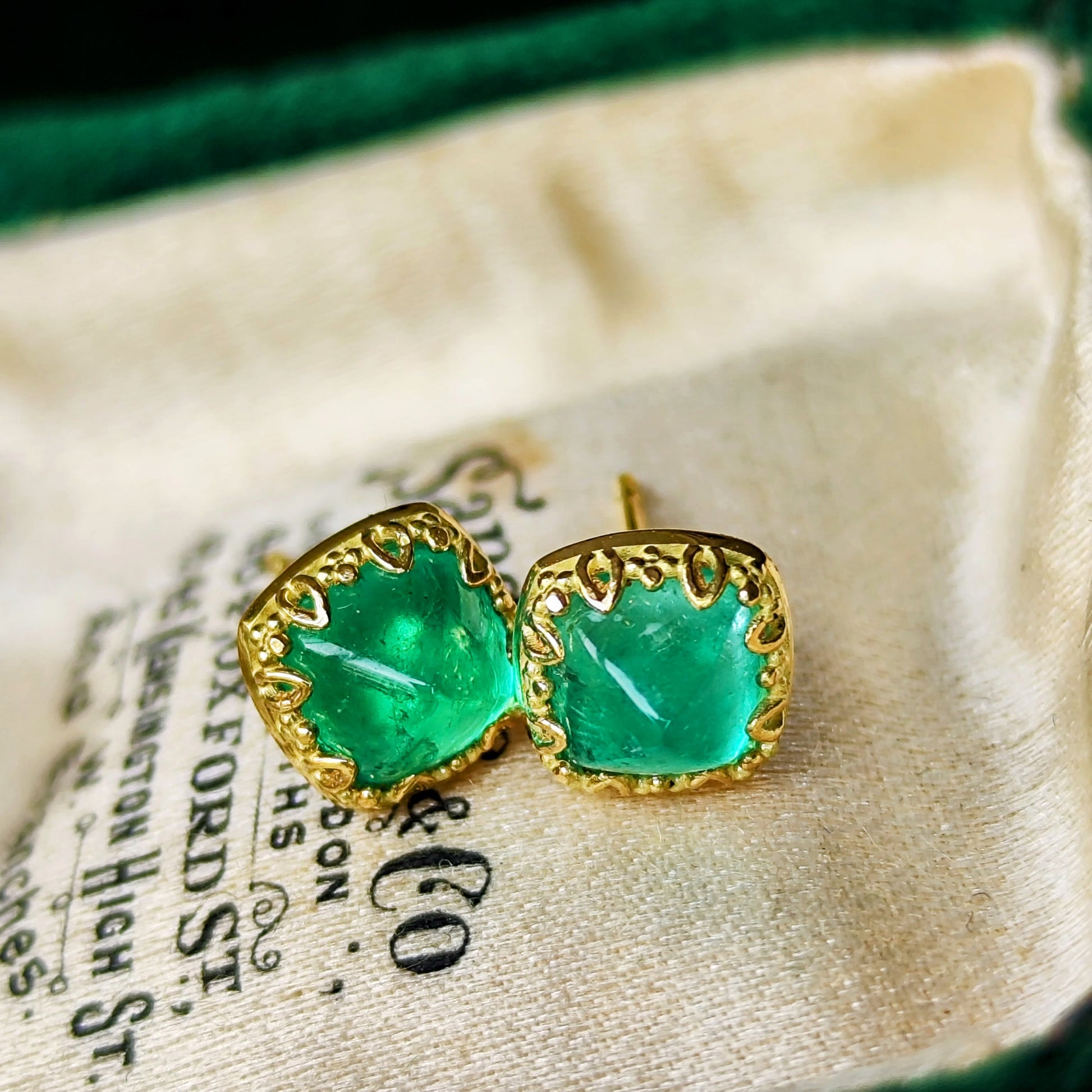 【シュガーローフ】天然エメラルド 18金ピアス ③