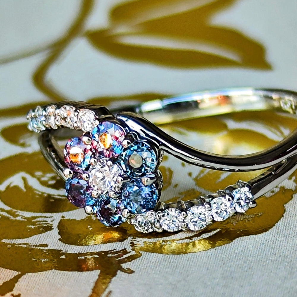 天然アレキサンドライト0.28ct ダイヤ0.40ct K18 フラワーリング 天然