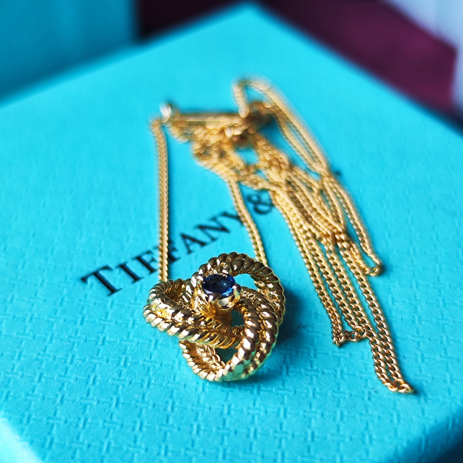 TIFFANY &Co ティファニー ツイストノットネックレス サファイア
