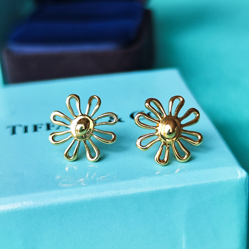 ティファニー　TIFFANY　デイジー　フラワー　ピアス　良品 TIFFANY &Co ティファニー デイジーフラワー 18金YG ピアス