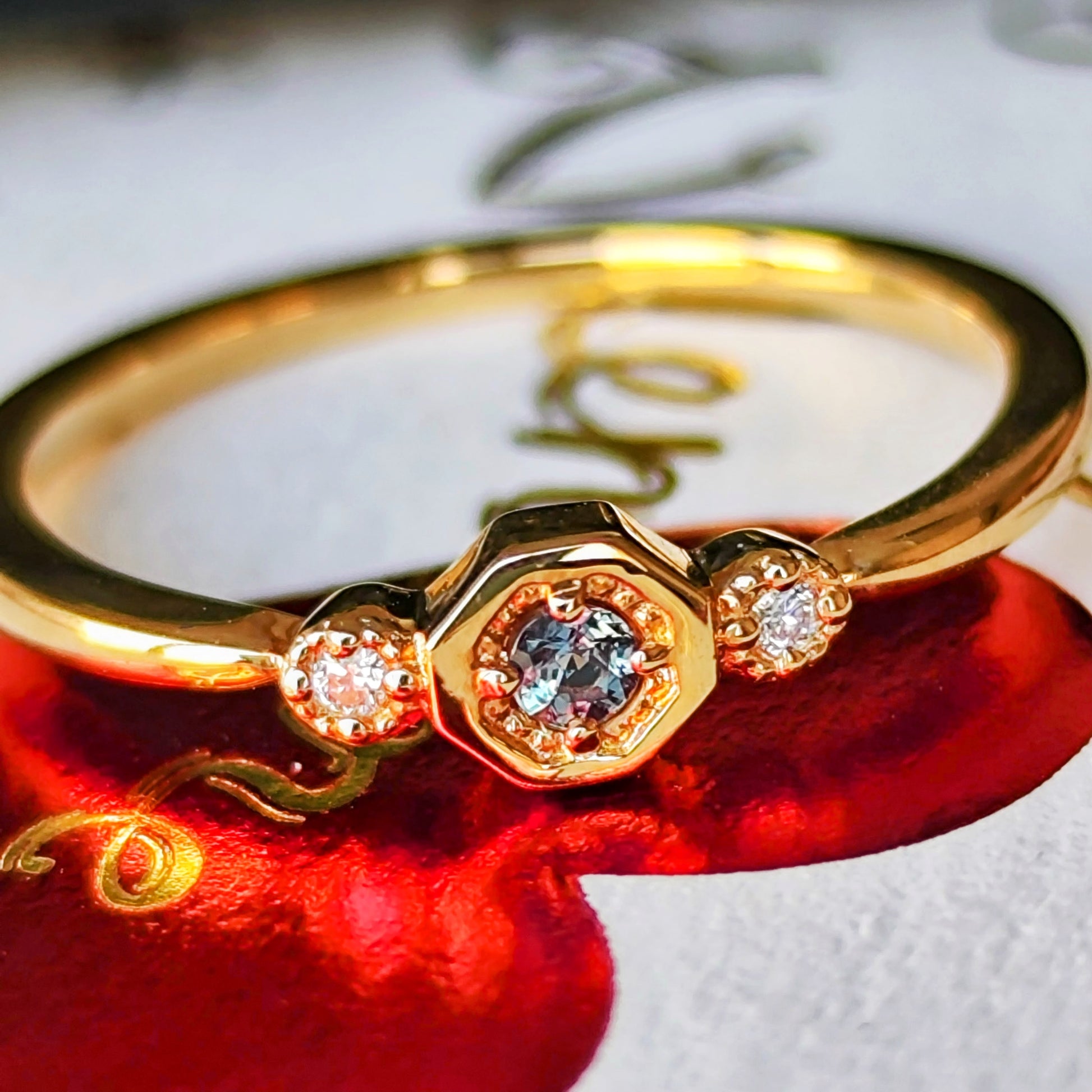 天然アレキサンドライト 天然ダイヤモンド 18金リング