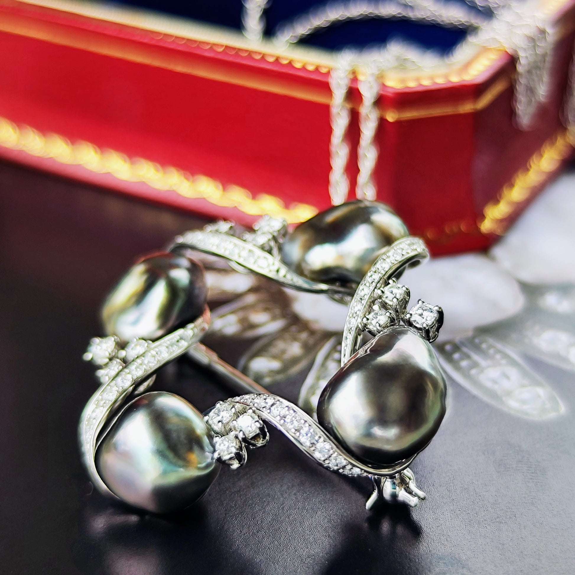 MIKIMOTO ミキモト 黒蝶真珠 ダイヤモンド ブローチ兼 ネックレス
