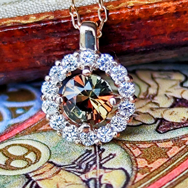 天然アンダリュサイト 天然ダイヤモンド ネックレス