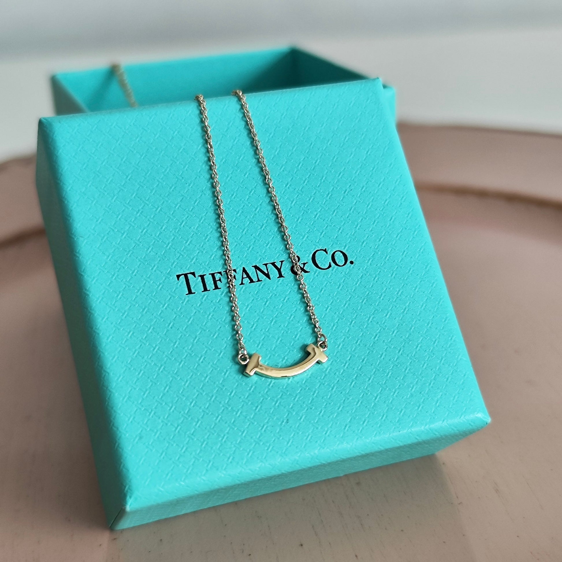 TIFFANY &Co ティファニー Tスマイル ミニ ネックレス 18金YG