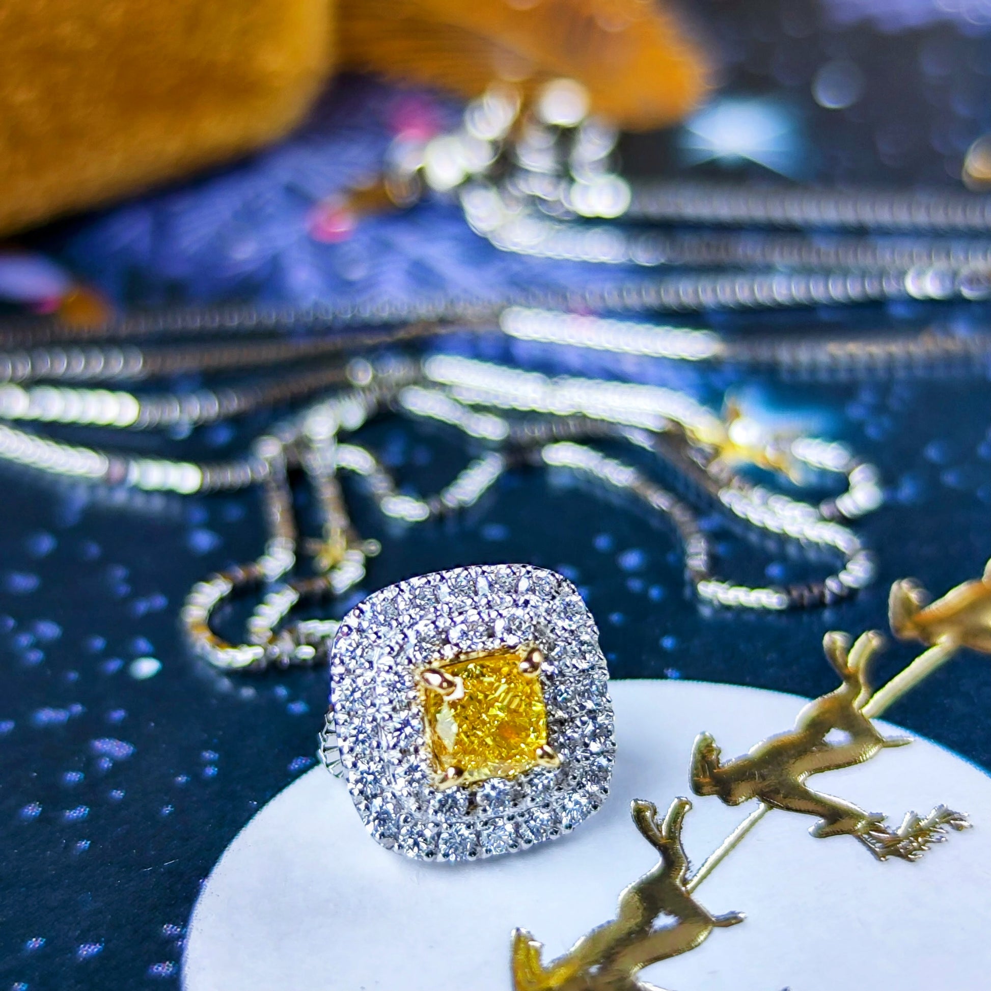 【イエローダイヤ】FANCY VIVID YELLOW VVS2 0.292ct ネックレス