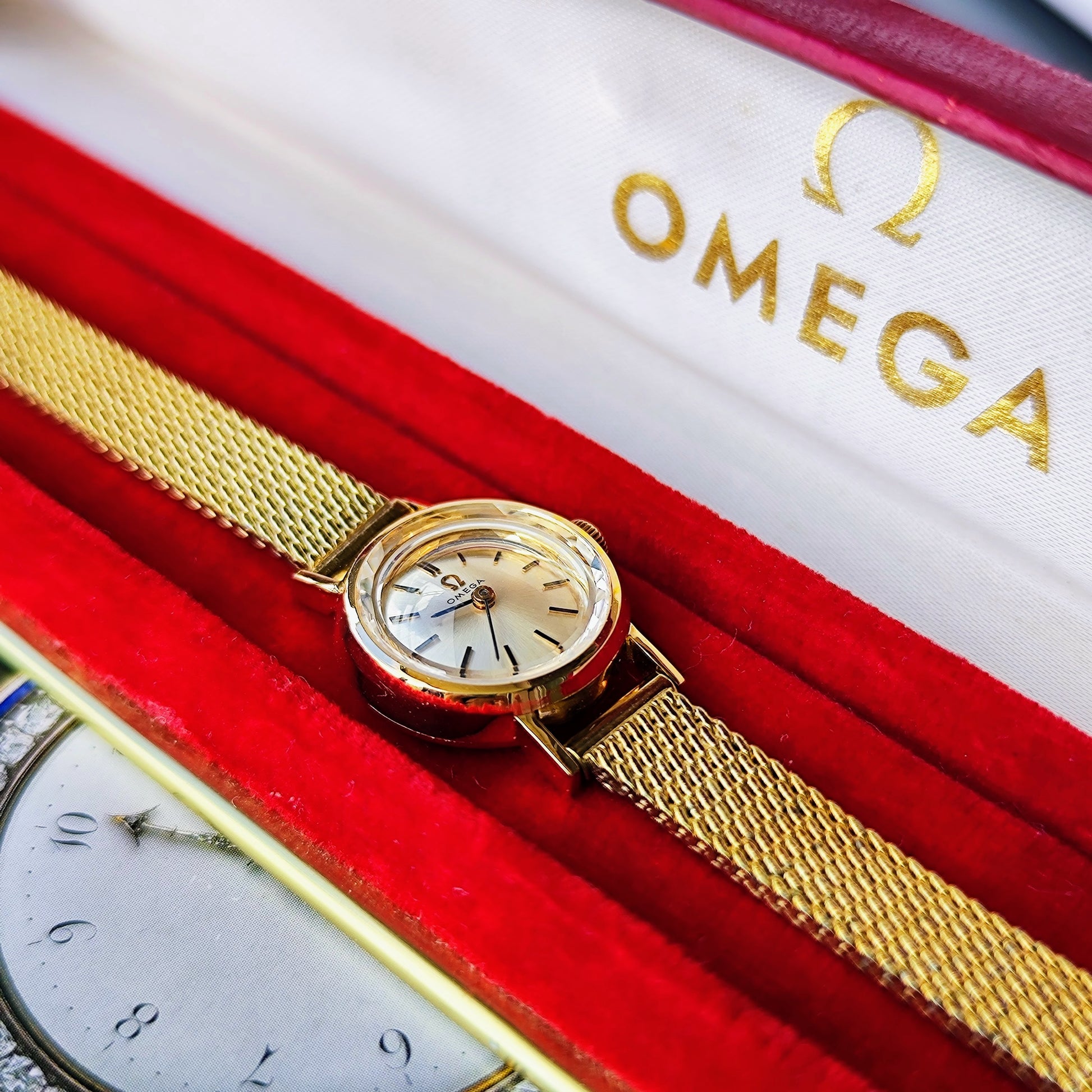 【OH済み 18金無垢】OMEGA オメガGeneve ジュネーヴ Sapphette 手巻き腕時計
