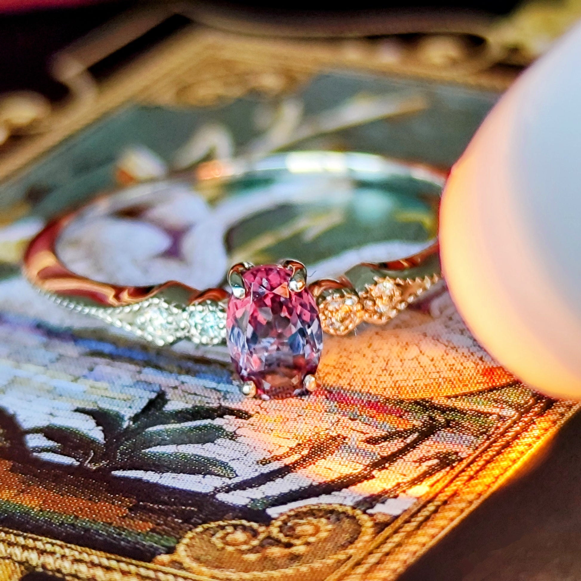 【カラーチェンジ】天然ガーネット 天然ダイヤモンド プラチナリング