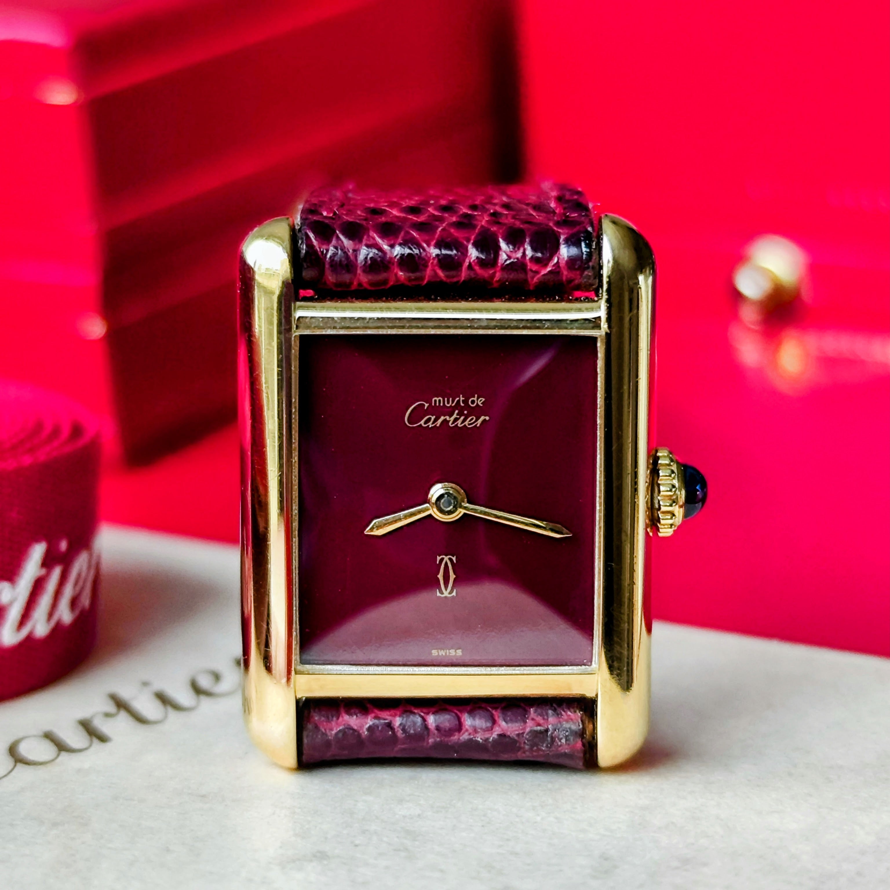 C*J様 Cartier マストタンクLMレディース手巻きボルドー色文字盤稼働品 OH済み】Cartier カルティエ マストタンク ボルドー文字盤 手巻き