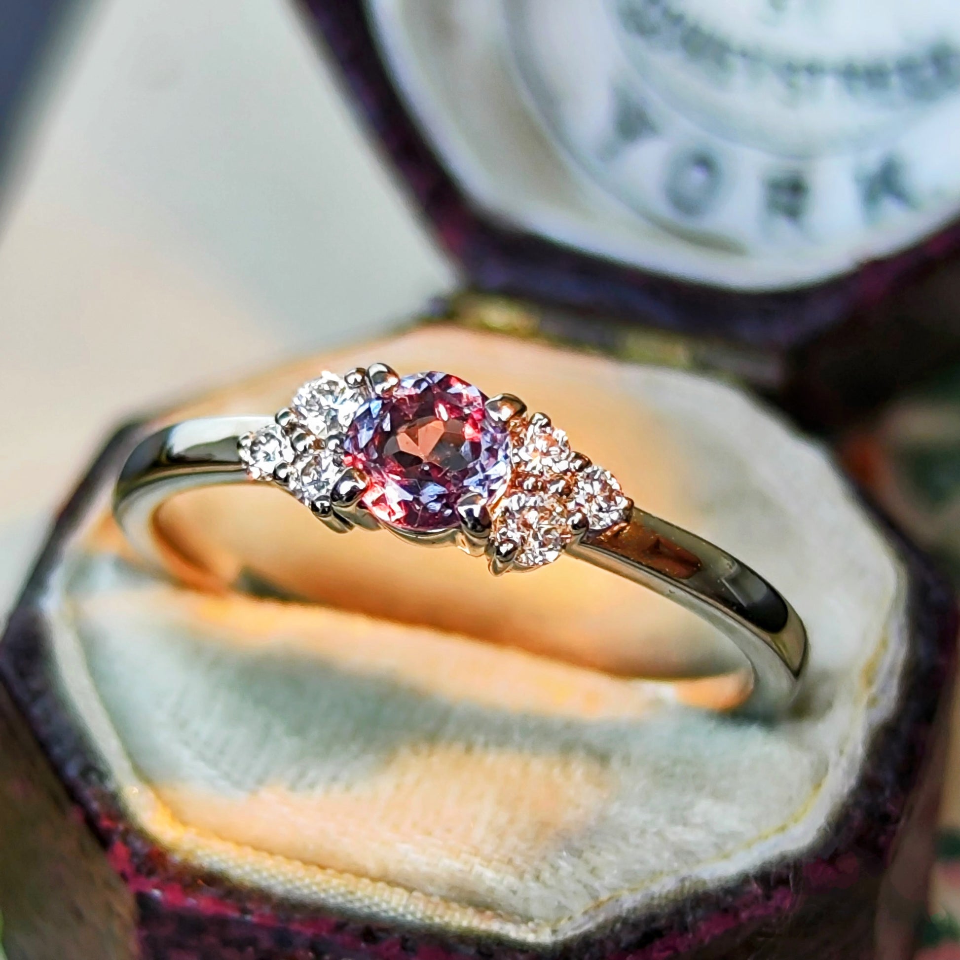 【カラーチェンジ】天然ガーネット 天然ダイヤモンド プラチナリング