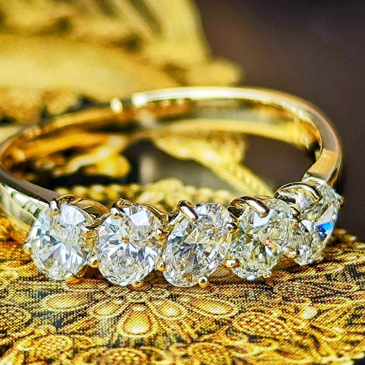 天然ダイヤモンド 0.90ct オーバル 18金リング
