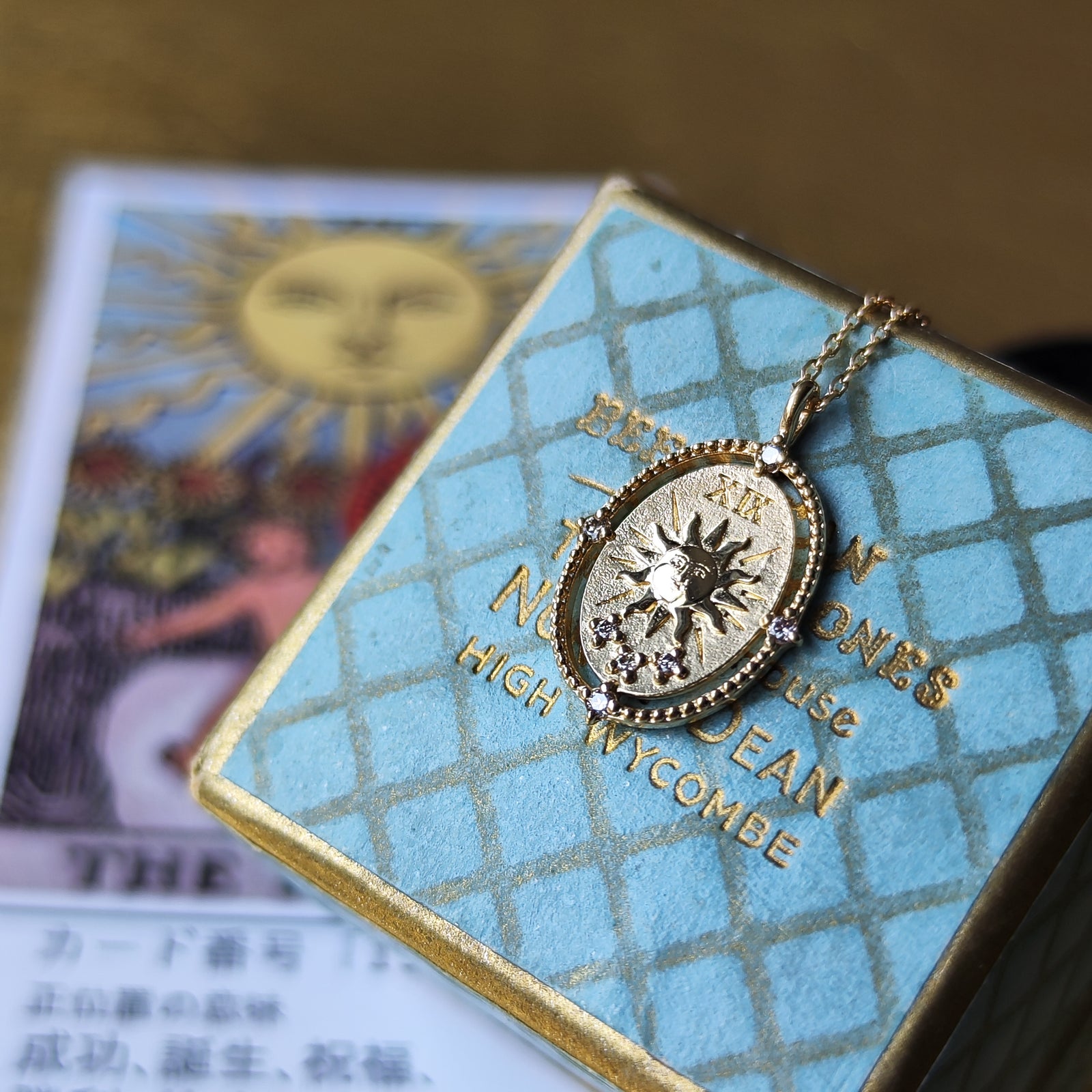 K10 タロットカード　the sun ダイヤモンド　太陽　ネックレス40cm タロットカード】太陽 天然ダイヤモンド 18金ネックレス – Mico