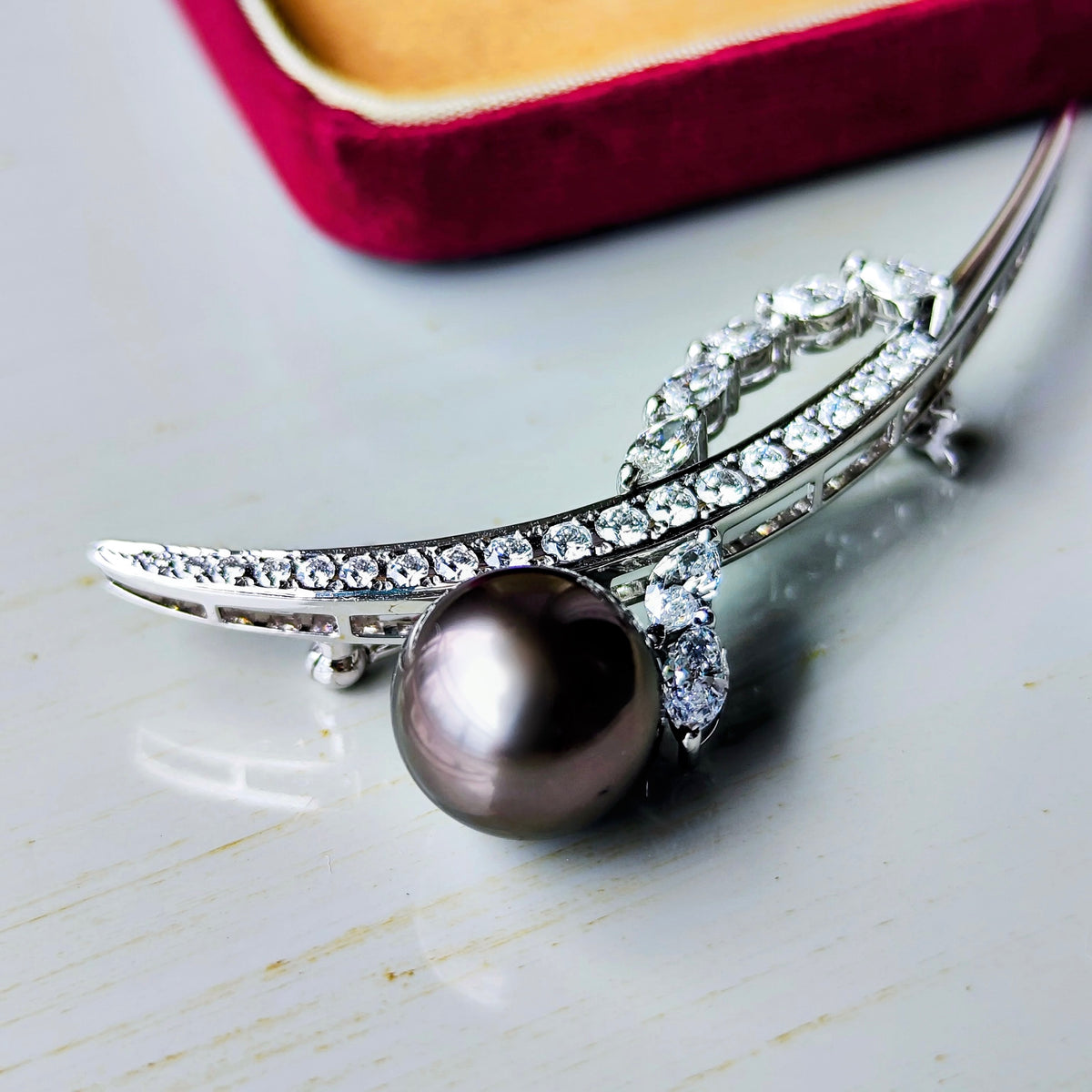 MIKIMOTO ミキモト 黒蝶真珠 18金WG ブローチ