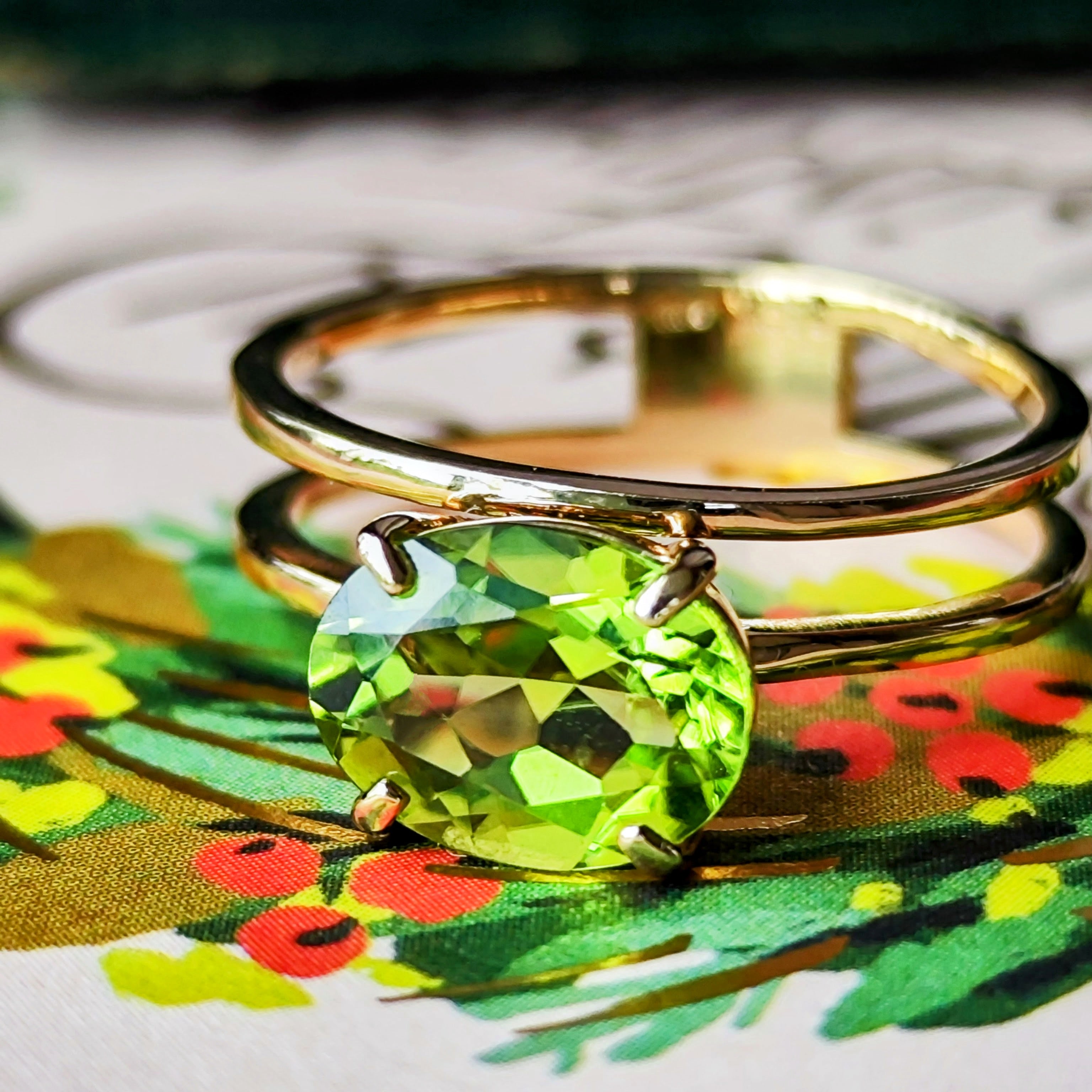 天然石ペリドット·リング 天然ペリドット 1.90ct 18金リング – Mico宝飾店