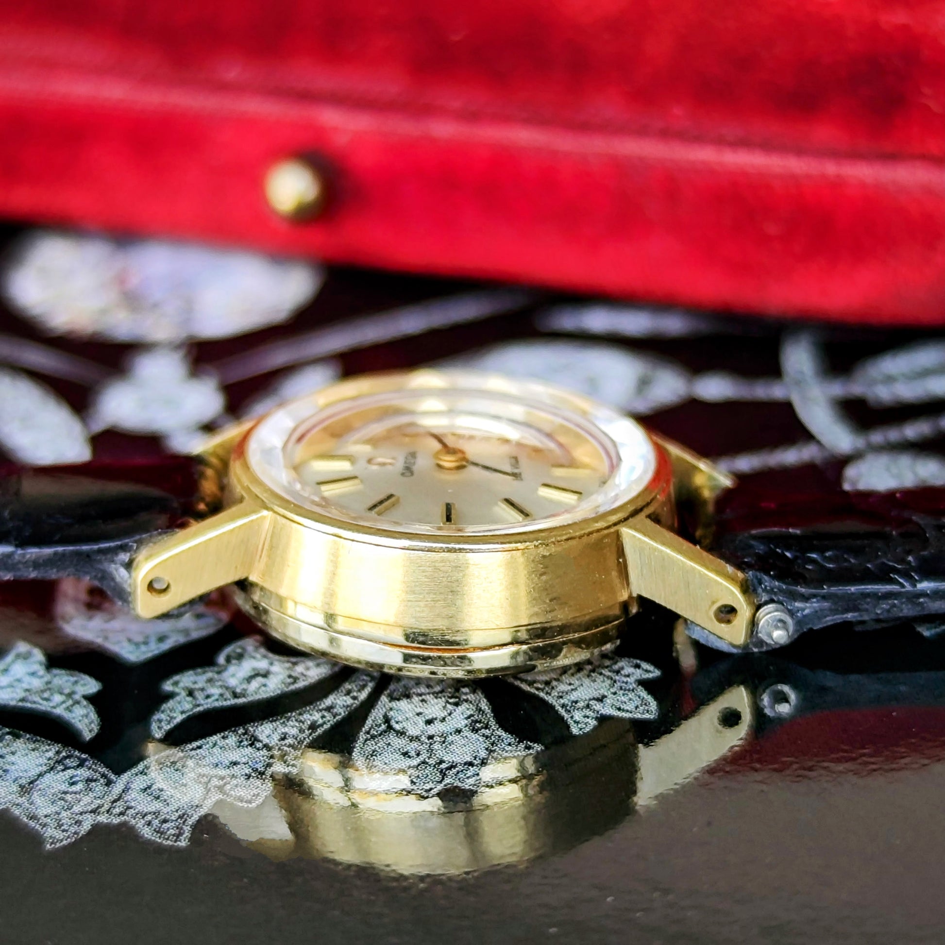 【OH済み 美品】OMEGA オメガ De Vil
デビル 18金無垢 手巻き 腕時計