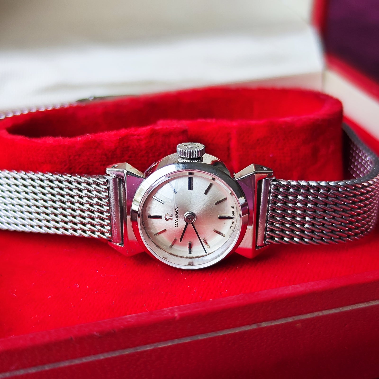 OH済み 14金WG金無垢】OMEGA オメガ 手巻き腕時計 – Mico宝飾店