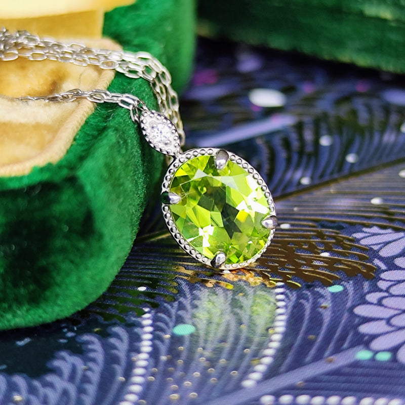 【パキスタン産】天然ペリドット 天然ダイヤモンド プラチナネックレス