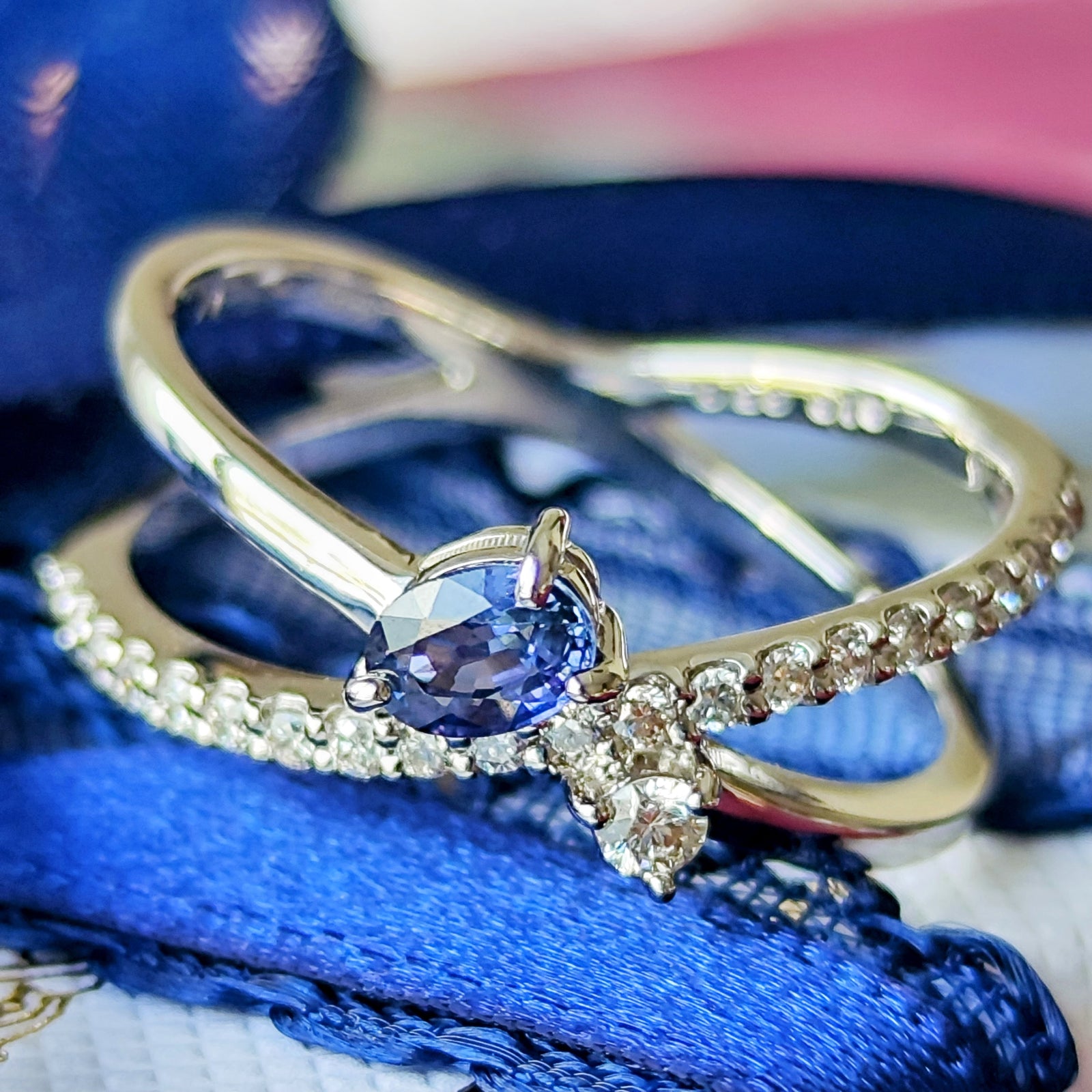 【花】天然ブルーサファイアとダイヤモンドのリング コーンフラワー】天然ブルーサファイア 1.19ct 天然ダイヤモンド
