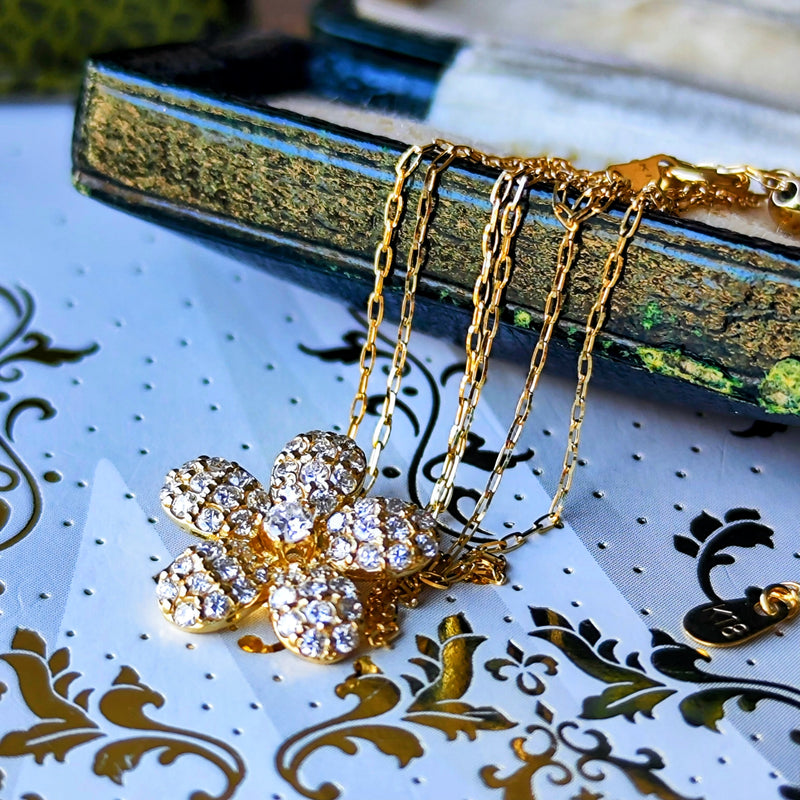 天然ダイヤモンド フラワーモチーフ パヴェ ネックレス