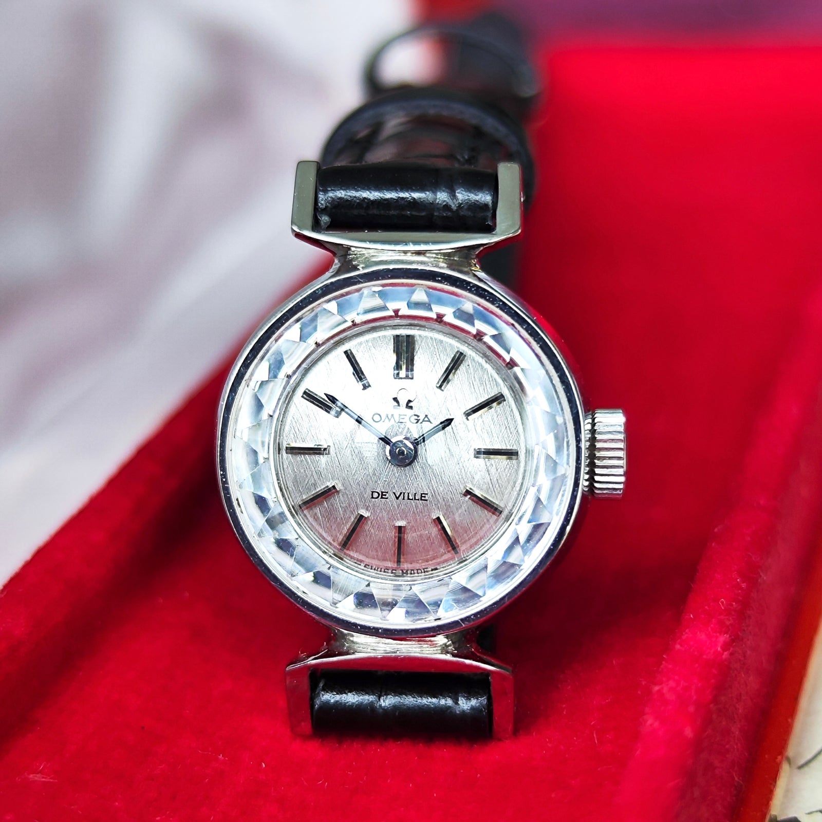 正規品【動作品】OMEGA デビル/手巻き カットガラス オーバル 機械式 正規品【動作品】OMEGA デビル/手巻き カットガラス オーバル