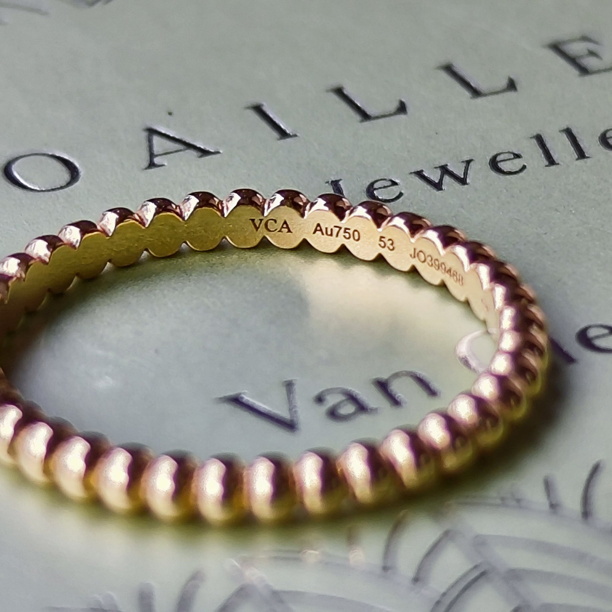 Van Cleef & Arpels ヴァンクリーフ&アーペル ペルレ スモール 53 18金YG
