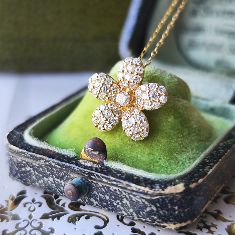 天然ダイヤモンド フラワーモチーフ パヴェ ネックレス