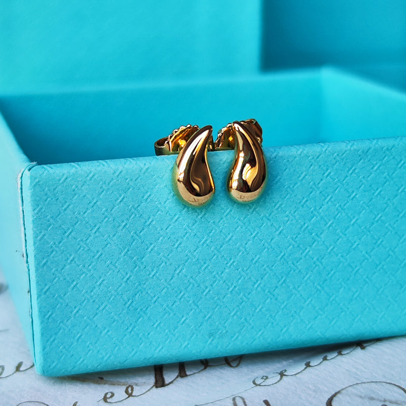 TIFFANY &Co ティファニー ティアドロップ ピアス 18金