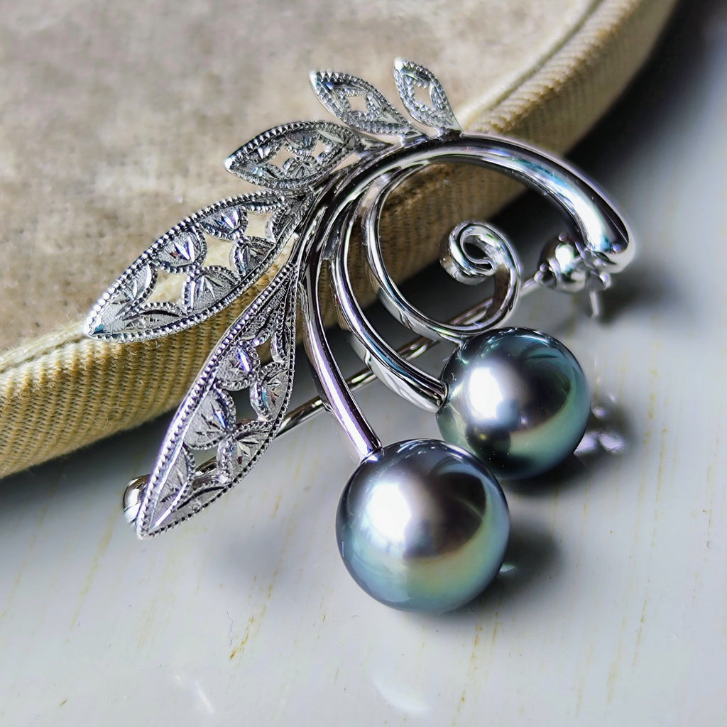 MIKIMOTO ミキモト 黒蝶真珠 18金WG ブローチ