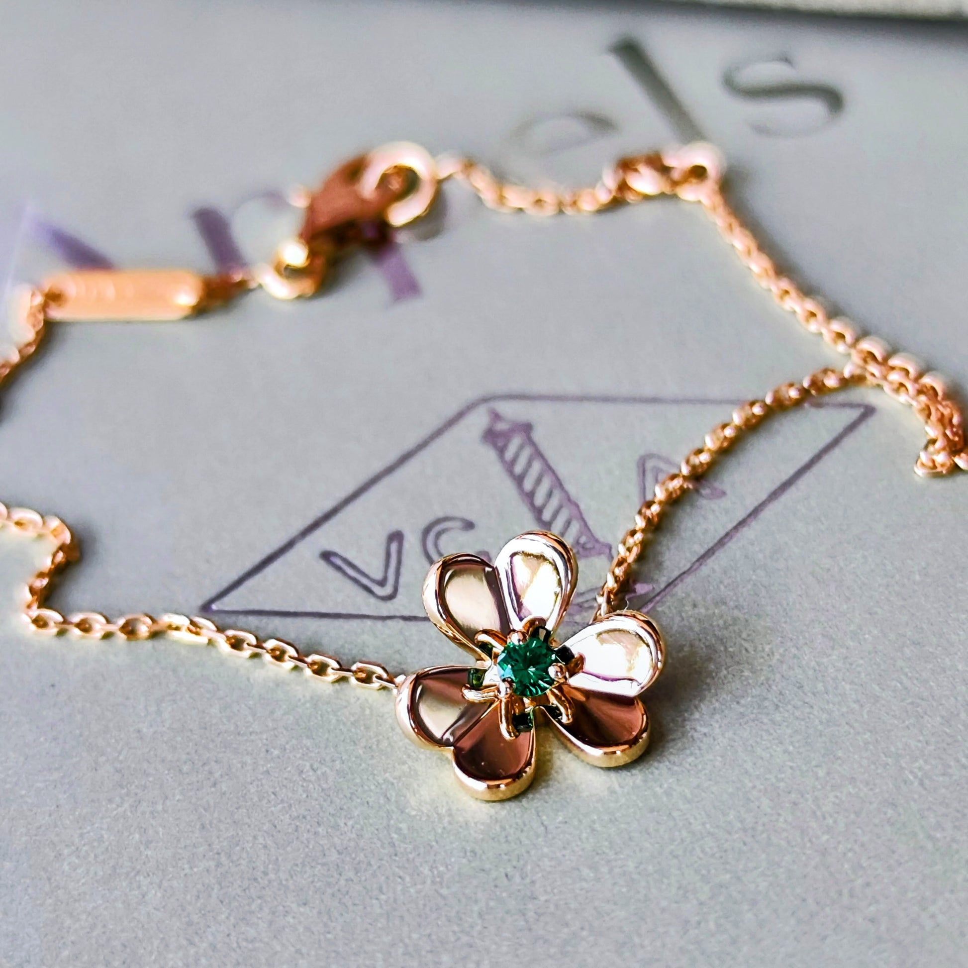 Van Cleef & Arpels ヴァンクリーフ&アーペル フリヴォル ミニ エメラルド ブレスレット