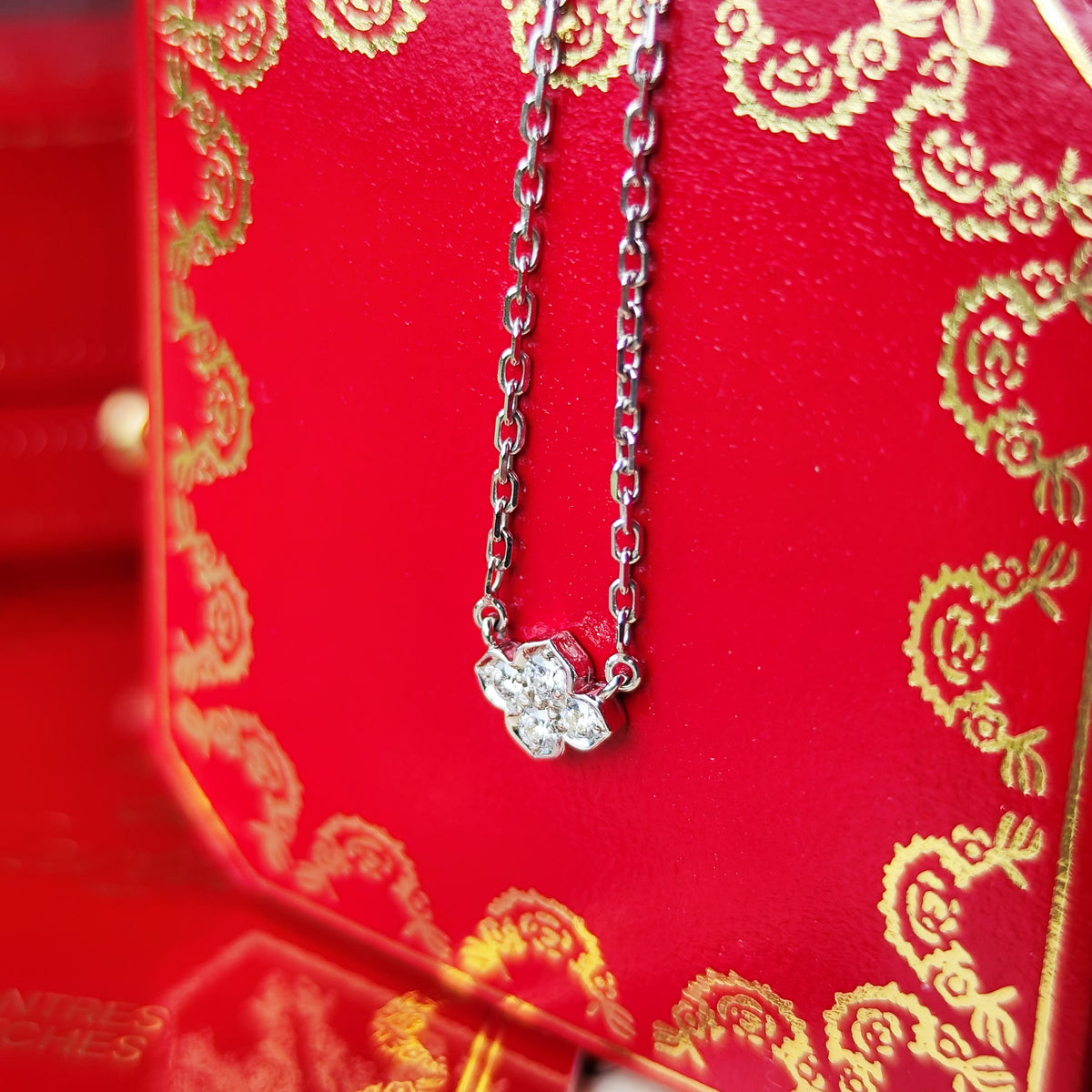 Cartier カルティエ インドミステリューズ ネックレス 18金WG
